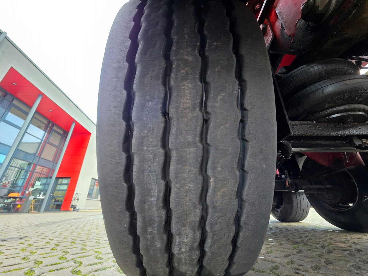 Tanker semi-trailer Feldbinder TSA 38.3 / Alu / ADR AT, FL / Lift / VOGELSANG: picture 31 Tanker semi-trailer Feldbinder TSA 38.3 / Alu / ADR AT, FL / Lift / VOGELSANG: picture 31