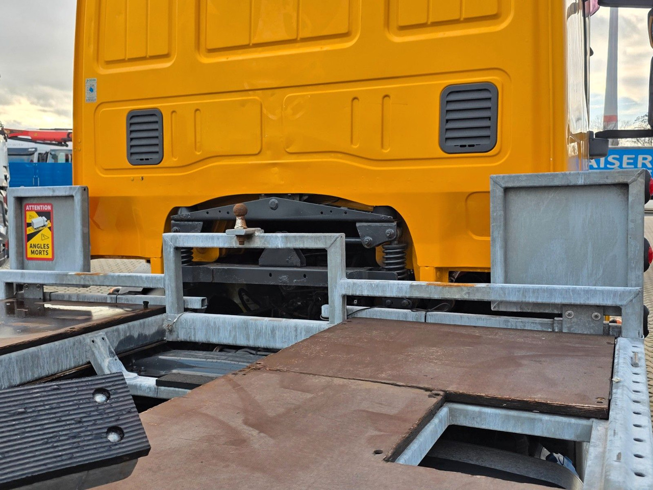 Container transporter/ Swap body truck Iveco Eurocargo 120E22 / Bootstransport: picture 15 Container transporter/ Swap body truck Iveco Eurocargo 120E22 / Bootstransport: picture 15