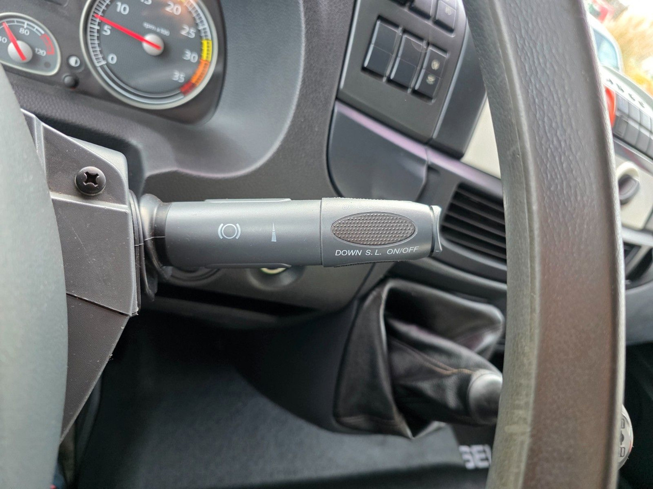 Container transporter/ Swap body truck Iveco Eurocargo 120E22 / Bootstransport: picture 40 Container transporter/ Swap body truck Iveco Eurocargo 120E22 / Bootstransport: picture 40