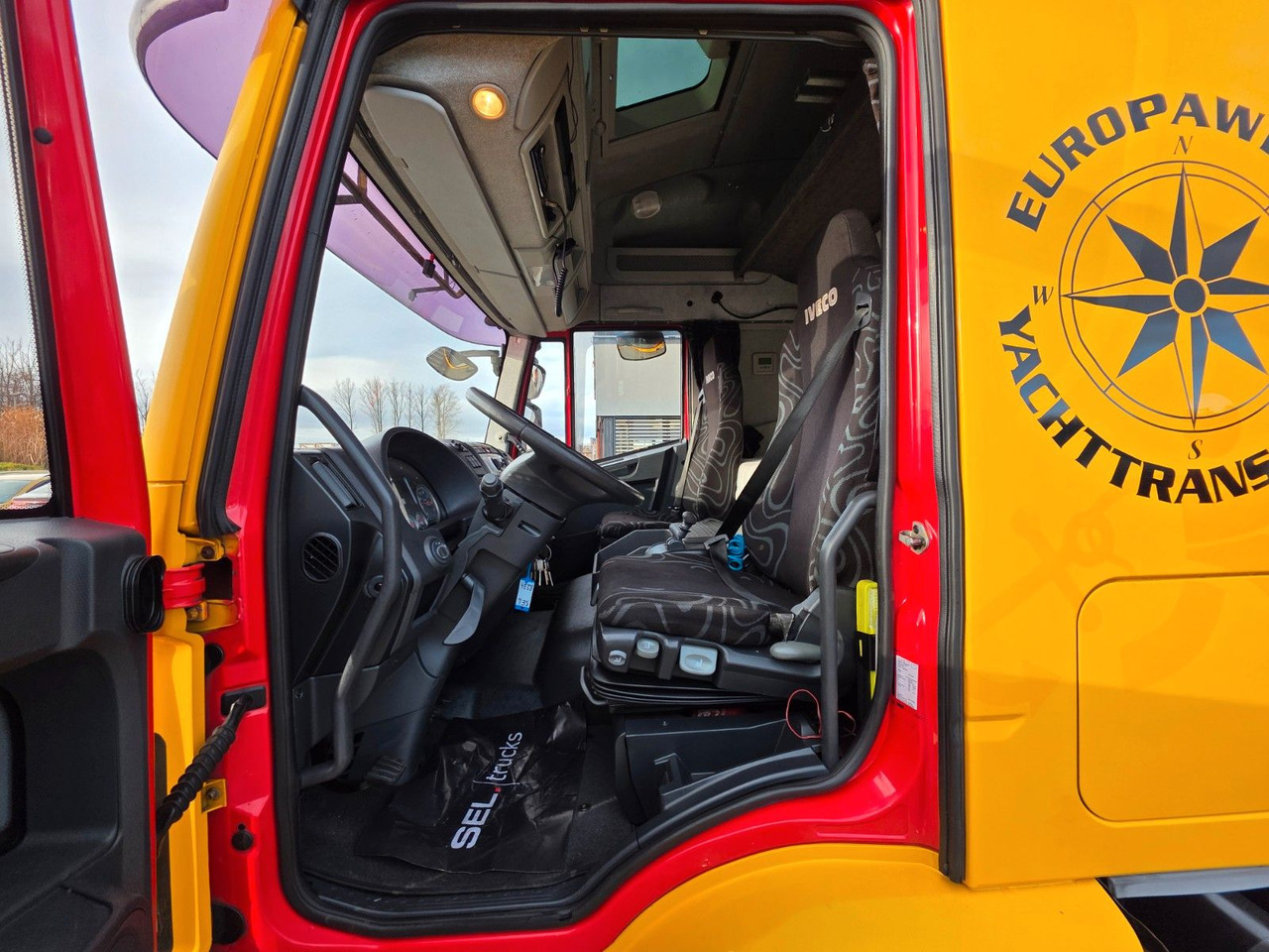 Container transporter/ Swap body truck Iveco Eurocargo 120E22 / Bootstransport: picture 23 Container transporter/ Swap body truck Iveco Eurocargo 120E22 / Bootstransport: picture 23