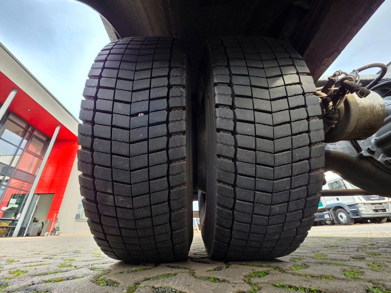 Container transporter/ Swap body truck Iveco Eurocargo 120E22 / Bootstransport: picture 47 Container transporter/ Swap body truck Iveco Eurocargo 120E22 / Bootstransport: picture 47