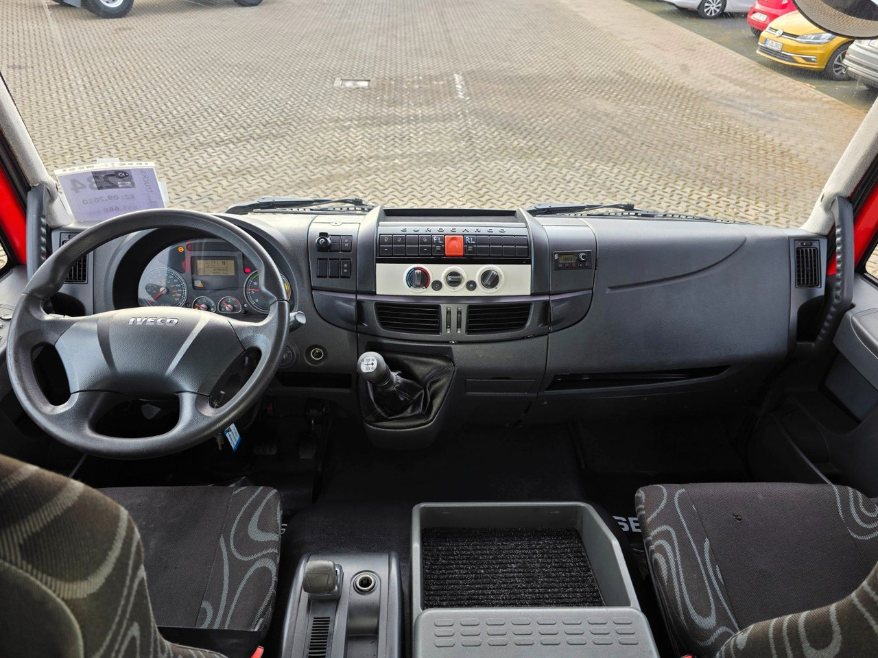 Container transporter/ Swap body truck Iveco Eurocargo 120E22 / Bootstransport: picture 33 Container transporter/ Swap body truck Iveco Eurocargo 120E22 / Bootstransport: picture 33