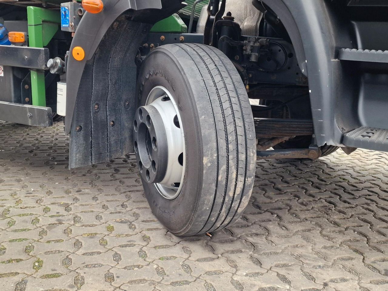 Tipper Iveco Eurocargo 140-250: picture 28