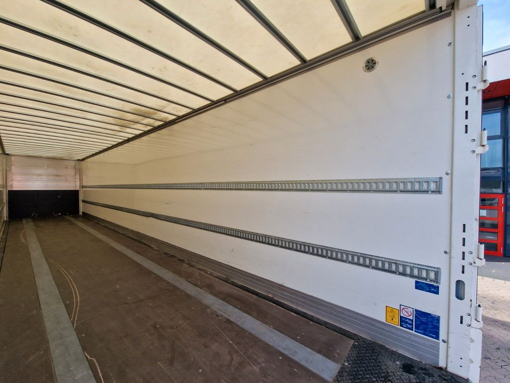 Closed box semi-trailer Kögel S24-1 / Liftachse: picture 14