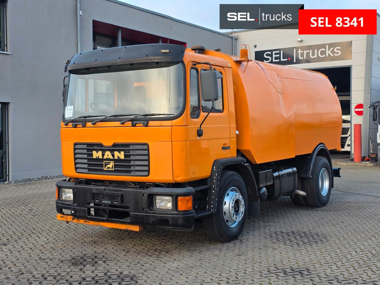 MAN Strassenreiniger - Road sweeper: picture 1 MAN Strassenreiniger - Road sweeper: picture 1