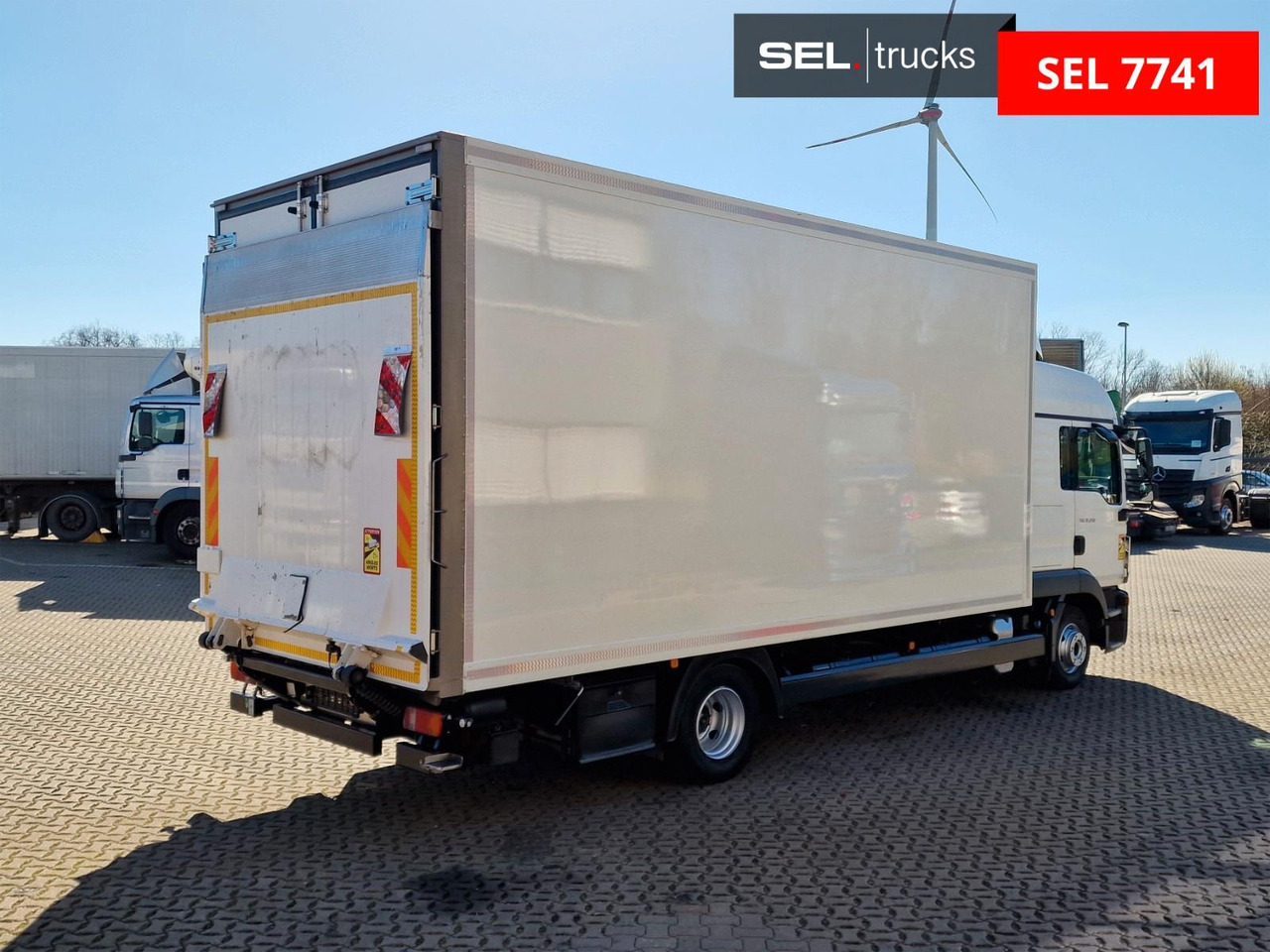 MAN TGL 12.250 4X2 BL / Ladebordwand - Refrigerator truck: picture 5 MAN TGL 12.250 4X2 BL / Ladebordwand - Refrigerator truck: picture 5