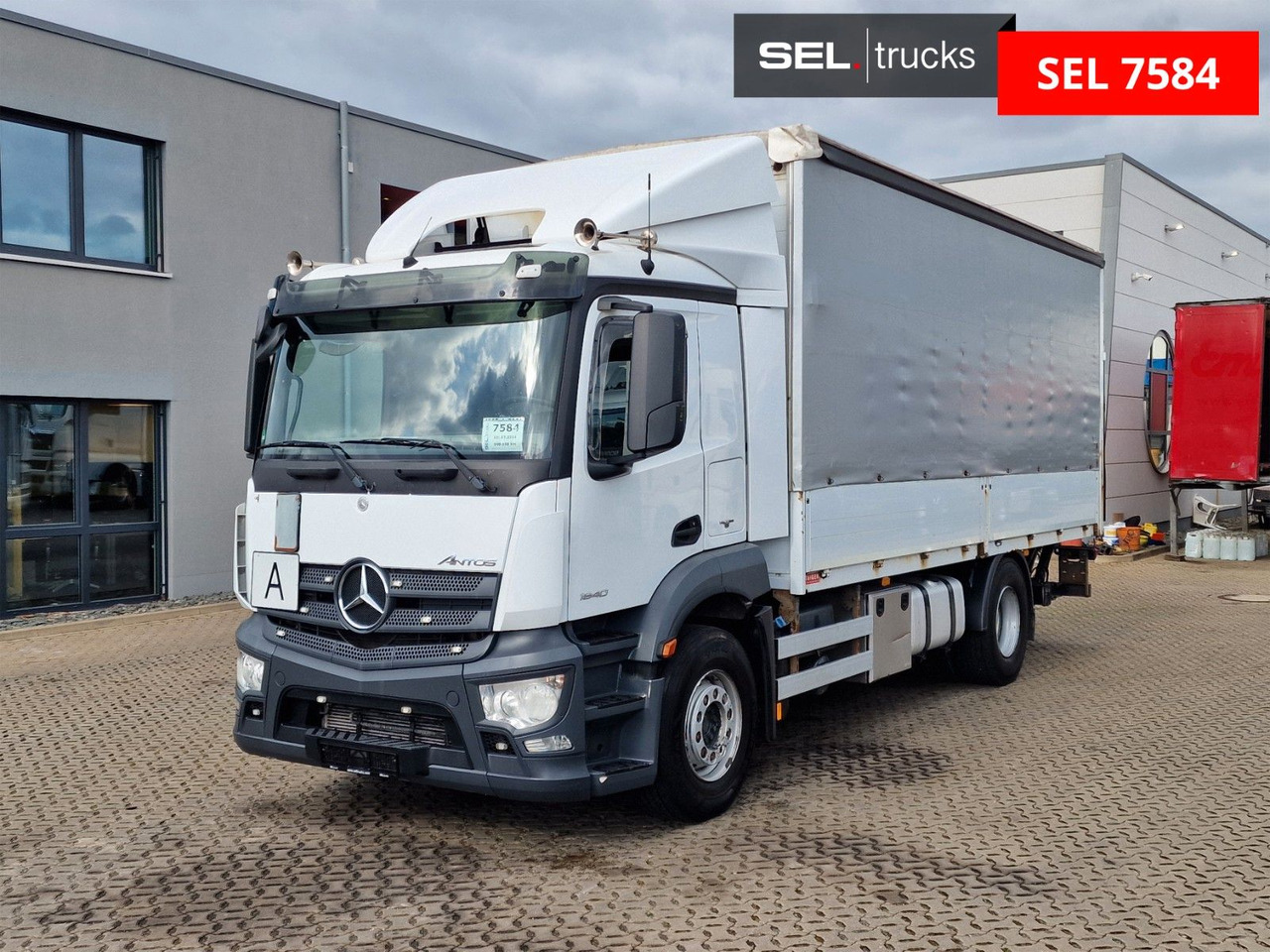 Mercedes-Benz Antos 1840 / Ladebordwand - Curtain side truck: picture 1 Mercedes-Benz Antos 1840 / Ladebordwand - Curtain side truck: picture 1