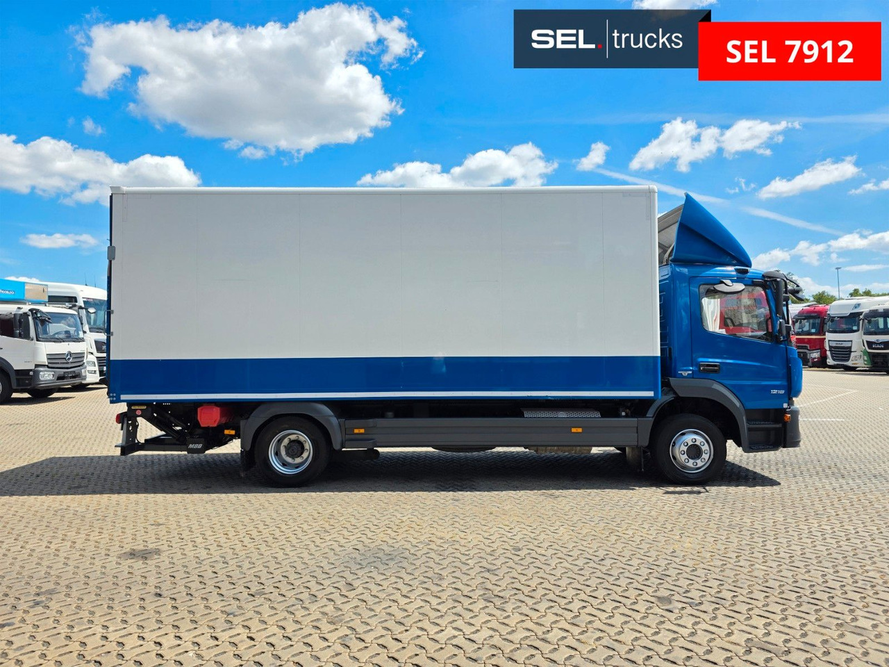 Mercedes-Benz Atego 1218 / Ladebordwand - Box truck: picture 4 Mercedes-Benz Atego 1218 / Ladebordwand - Box truck: picture 4