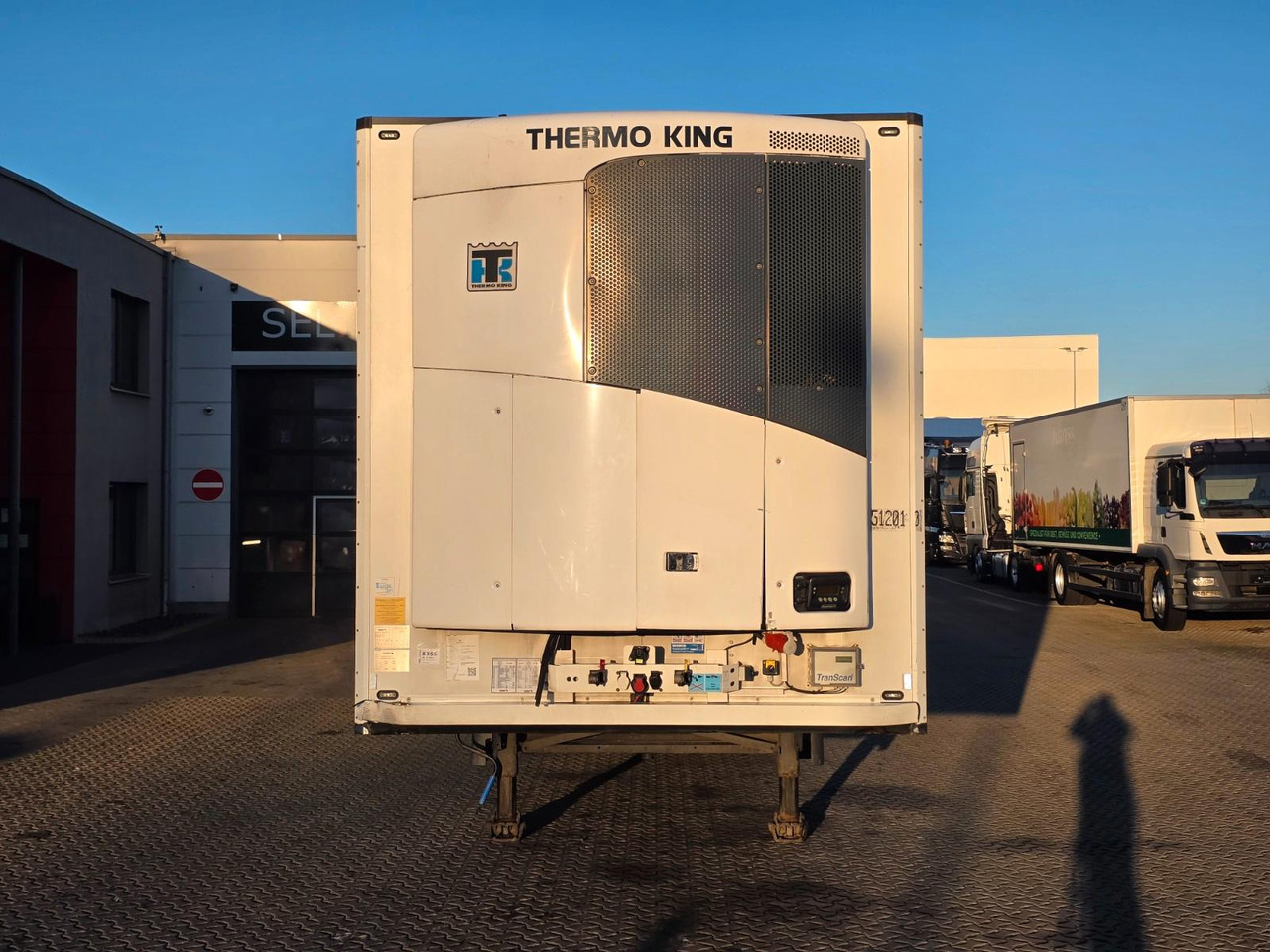 Schmitz Cargobull SKO 24/L - 13.4 FP 45 COOL / Rolltor / Thermo Ki - Refrigerator semi-trailer: picture 4 Schmitz Cargobull SKO 24/L - 13.4 FP 45 COOL / Rolltor / Thermo Ki - Refrigerator semi-trailer: picture 4