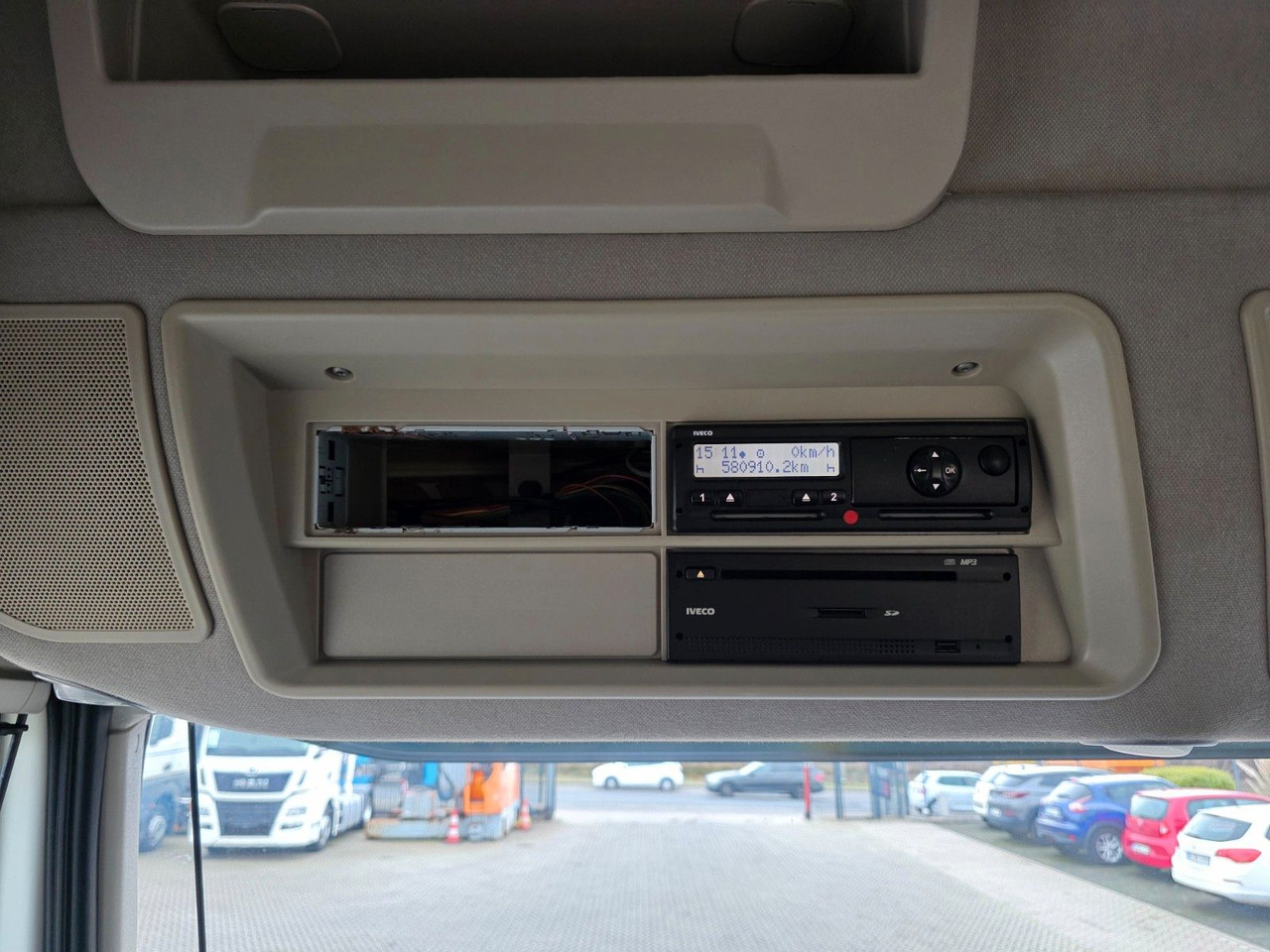 Tractor unit Iveco Stralis 460 / ZF Intarder: picture 31 Tractor unit Iveco Stralis 460 / ZF Intarder: picture 31