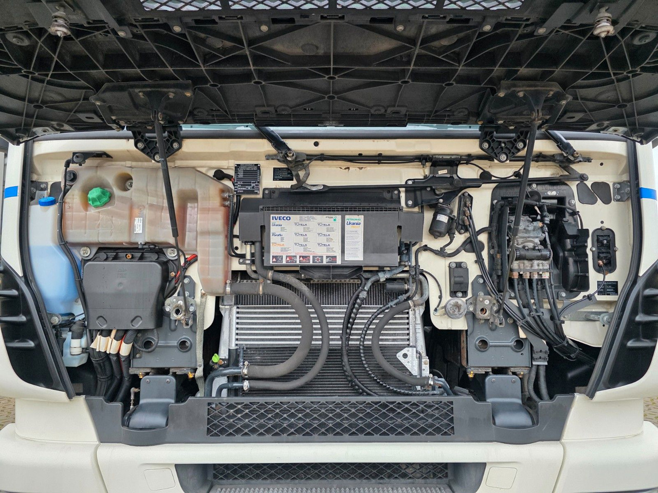 Tractor unit Iveco Stralis 460 / ZF Intarder: picture 23 Tractor unit Iveco Stralis 460 / ZF Intarder: picture 23