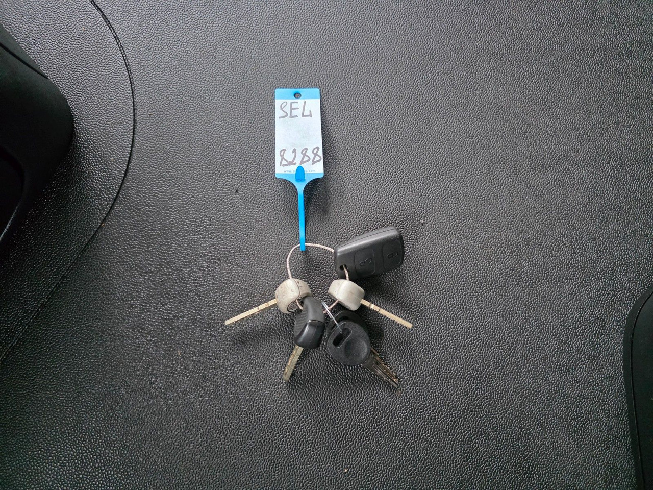 Tractor unit Iveco Stralis 460 / ZF Intarder: picture 39 Tractor unit Iveco Stralis 460 / ZF Intarder: picture 39