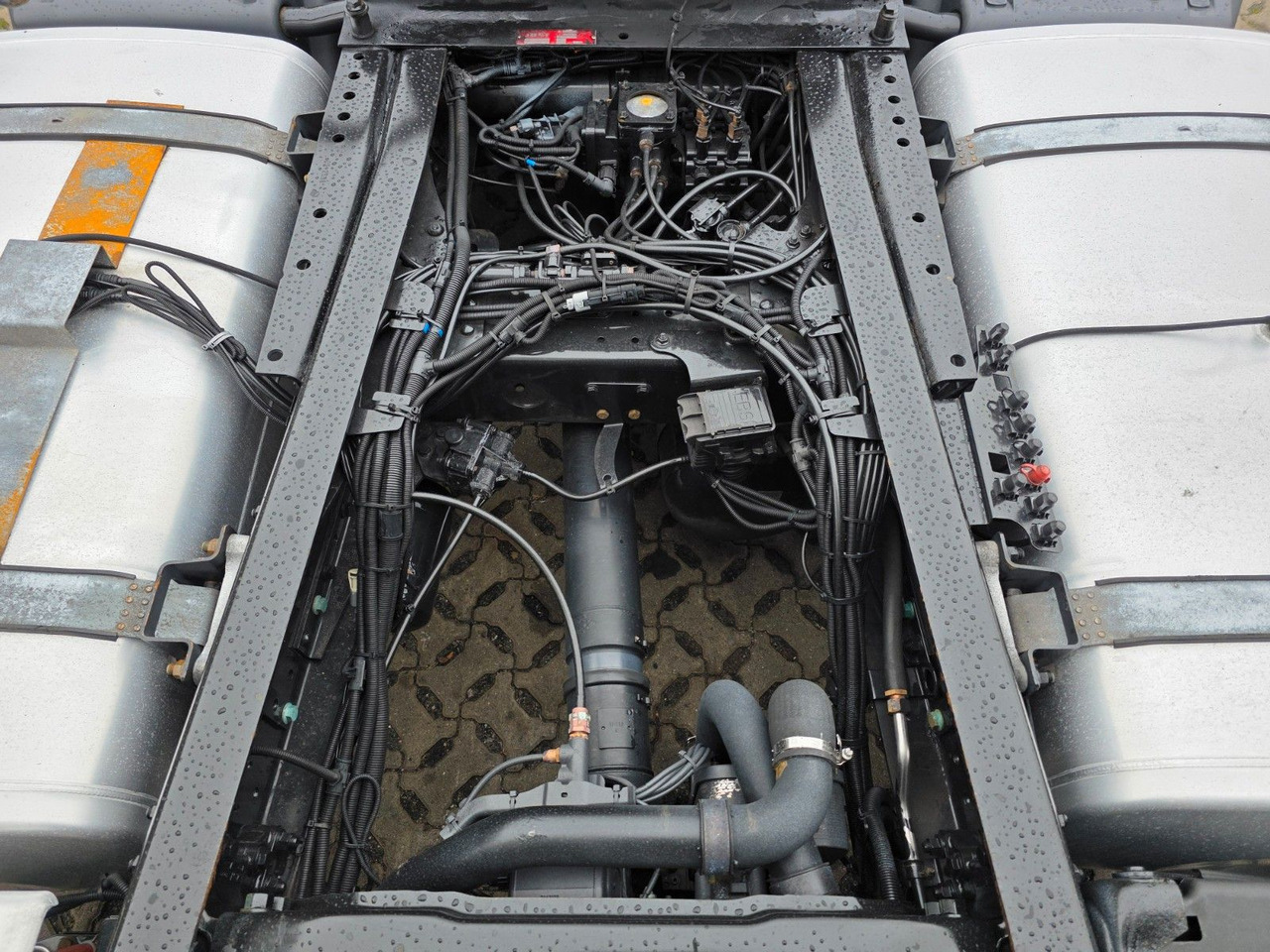 Tractor unit MAN TGX 18.460 4X2 LLS-U / Retarder / 2 Tanks: picture 11 Tractor unit MAN TGX 18.460 4X2 LLS-U / Retarder / 2 Tanks: picture 11