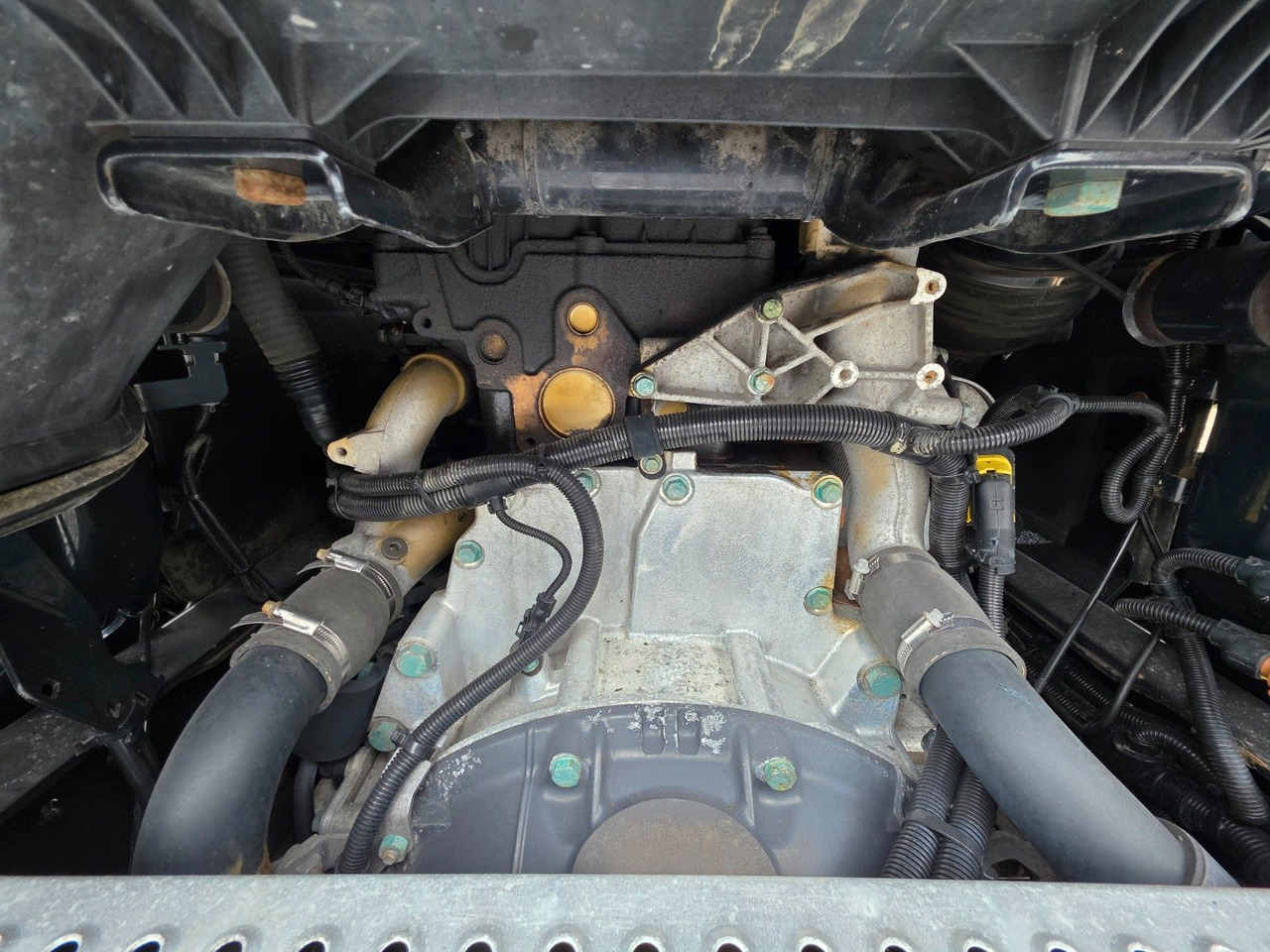 Tractor unit MAN TGX 18.460 4X2 LLS-U / Retarder / 2 Tanks: picture 12 Tractor unit MAN TGX 18.460 4X2 LLS-U / Retarder / 2 Tanks: picture 12