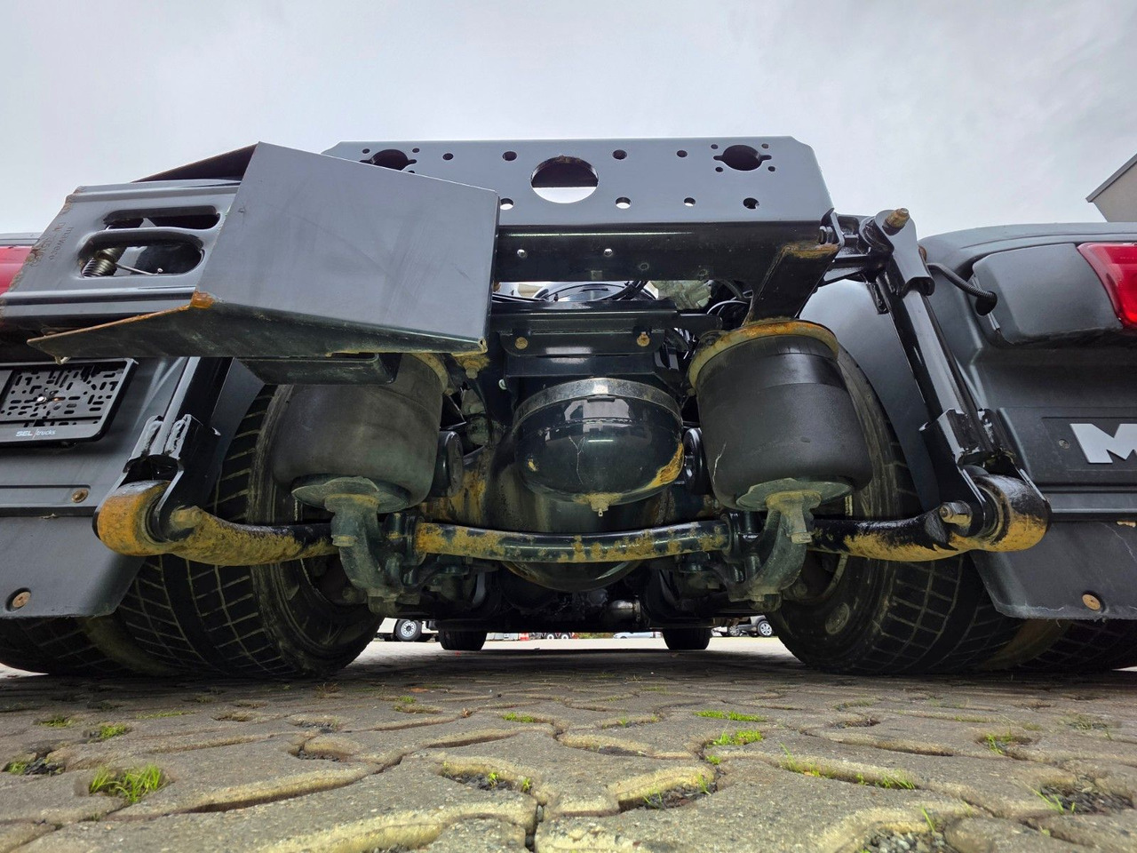 Tractor unit MAN TGX 18.460 4X2 LLS-U / Retarder / 2 Tanks: picture 21 Tractor unit MAN TGX 18.460 4X2 LLS-U / Retarder / 2 Tanks: picture 21