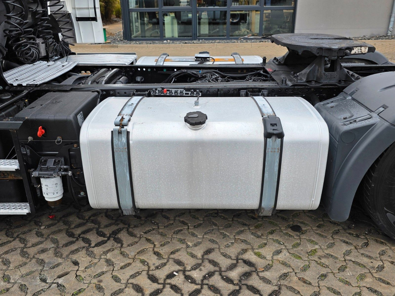 Tractor unit MAN TGX 18.460 4X2 LLS-U / Retarder / 2 Tanks: picture 15 Tractor unit MAN TGX 18.460 4X2 LLS-U / Retarder / 2 Tanks: picture 15