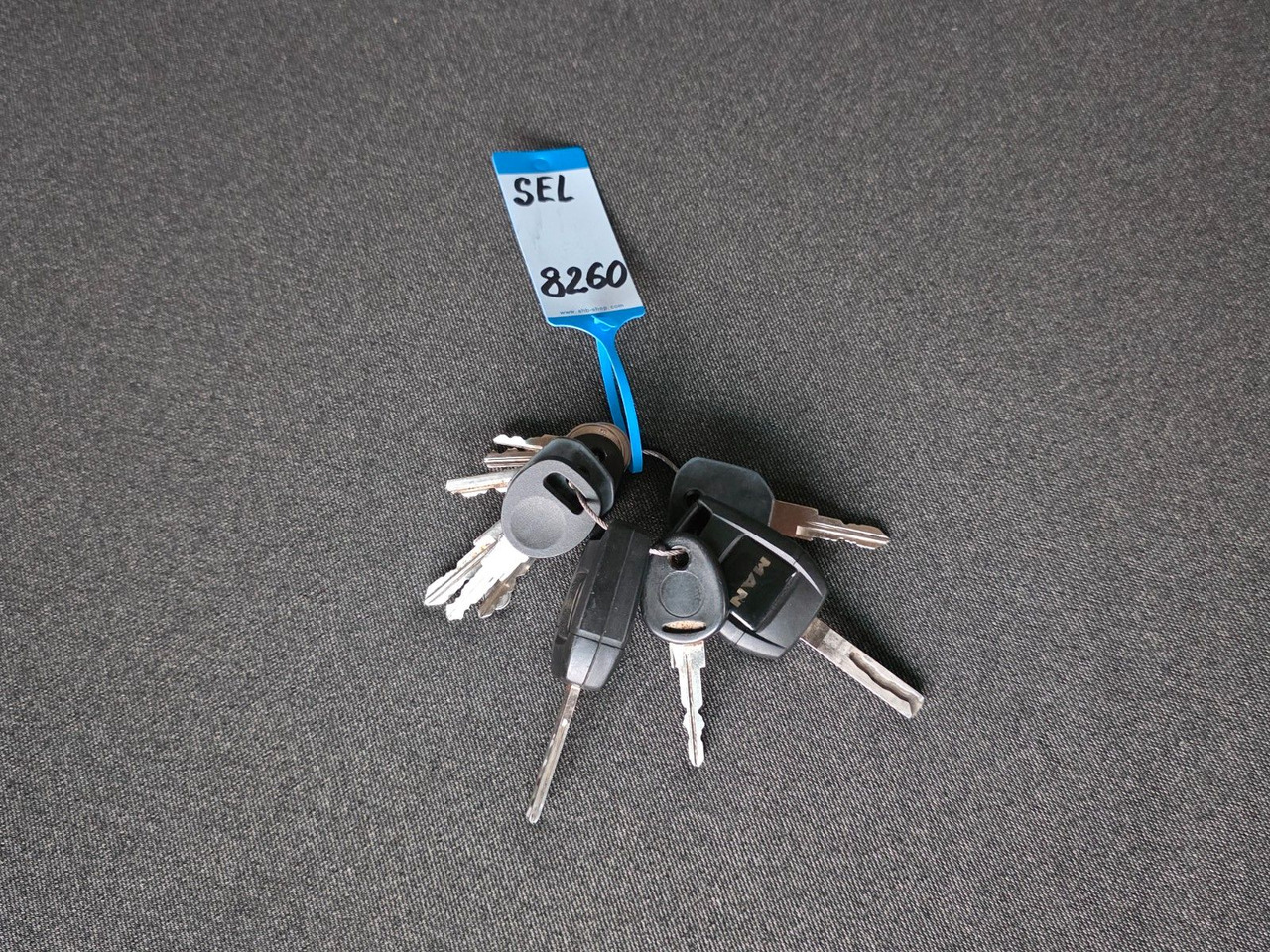 Tractor unit MAN TGX 18.460 4X2 LLS-U / Retarder / 2 Tanks: picture 44 Tractor unit MAN TGX 18.460 4X2 LLS-U / Retarder / 2 Tanks: picture 44