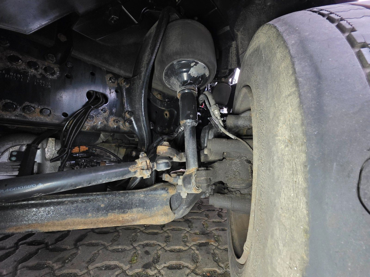 Tractor unit MAN TGX 18.460 4X2 LLS-U / Retarder / 2 Tanks: picture 45 Tractor unit MAN TGX 18.460 4X2 LLS-U / Retarder / 2 Tanks: picture 45