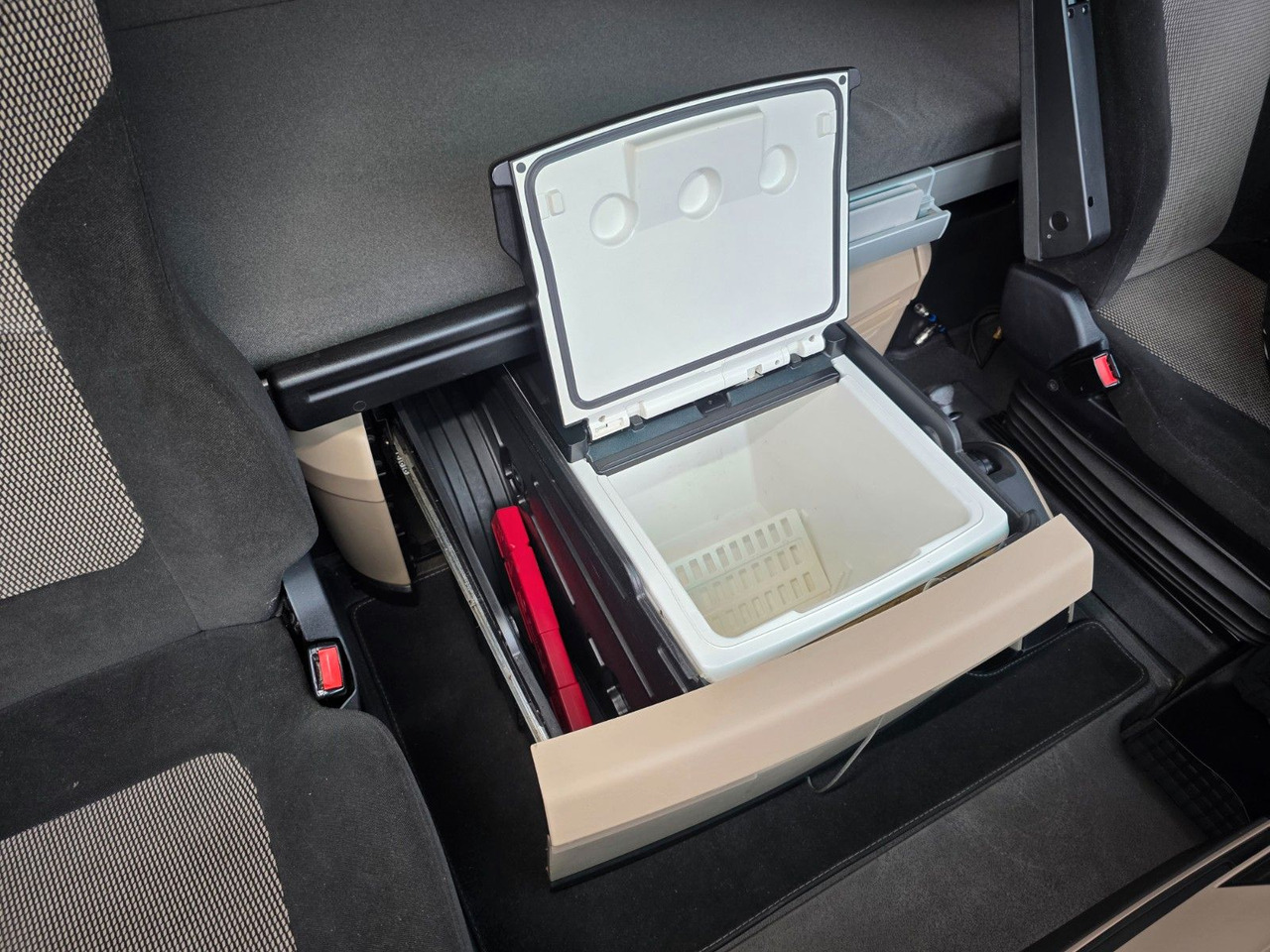 Tractor unit MAN TGX 18.460 4X2 LLS-U / Retarder / 2 Tanks: picture 31 Tractor unit MAN TGX 18.460 4X2 LLS-U / Retarder / 2 Tanks: picture 31