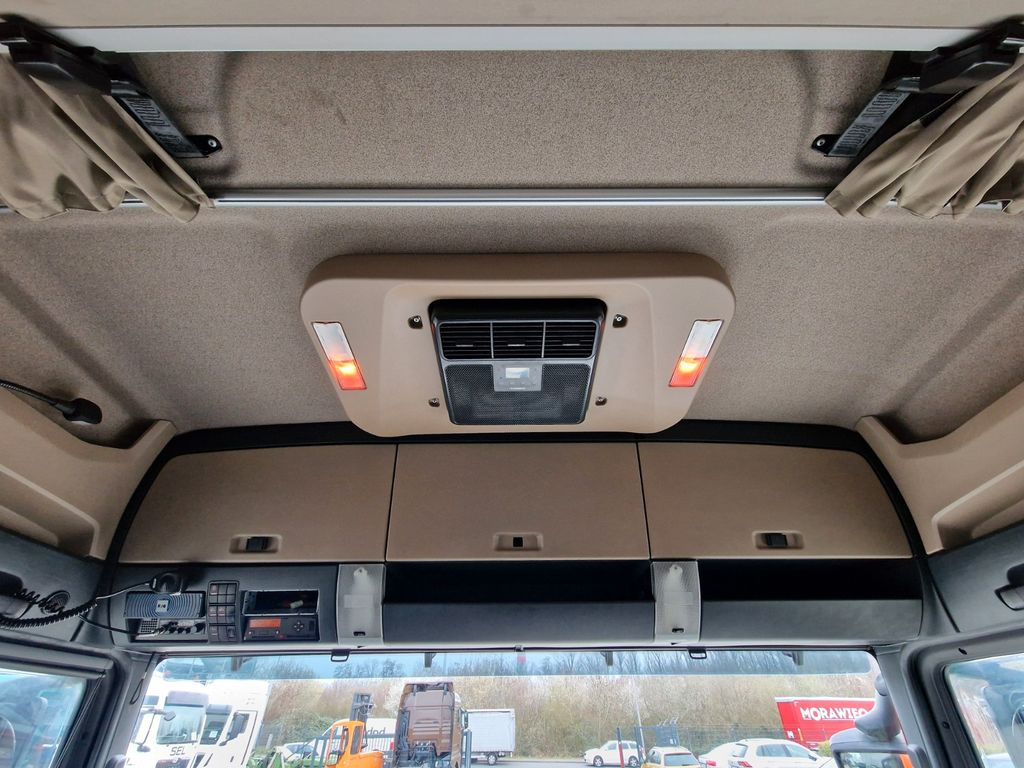 Tractor unit MAN TGX 18.500 / Retarder / Alu-Felgen / Xenon MAN TGX 18.500 / Retarder / Alu-Felgen / Xenon: picture 19 Tractor unit MAN TGX 18.500 / Retarder / Alu-Felgen / Xenon MAN TGX 18.500 / Retarder / Alu-Felgen / Xenon: picture 19