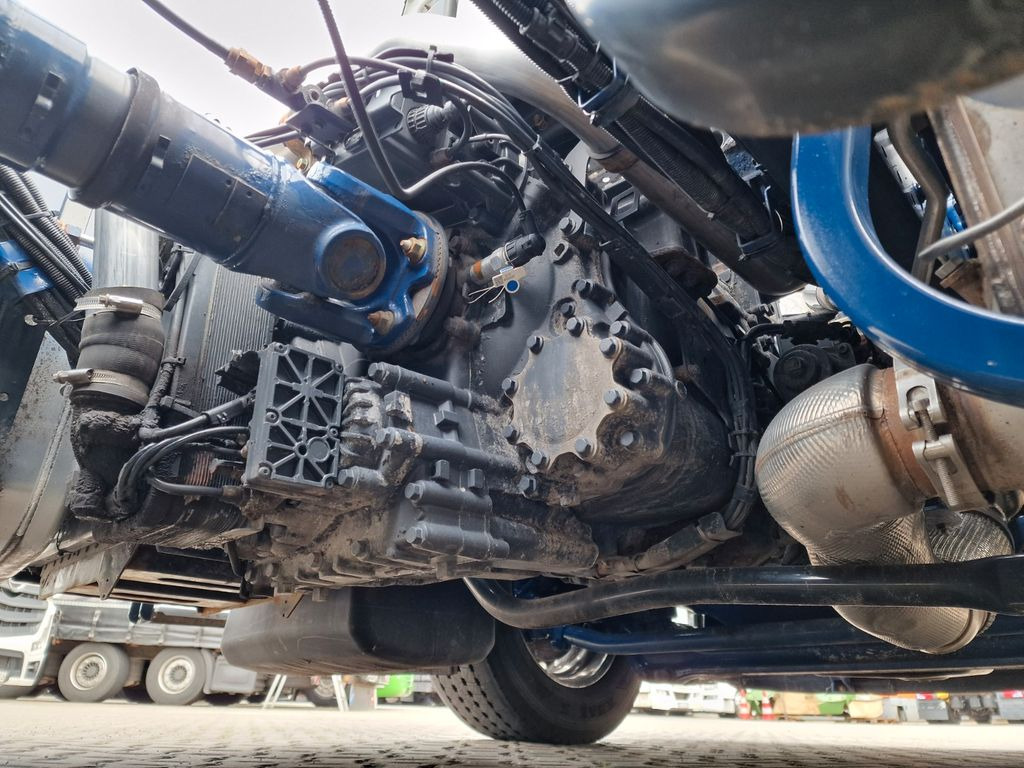 Tractor unit MAN TGX 18.500 / Retarder / Alu-Felgen / Xenon MAN TGX 18.500 / Retarder / Alu-Felgen / Xenon: picture 10 Tractor unit MAN TGX 18.500 / Retarder / Alu-Felgen / Xenon MAN TGX 18.500 / Retarder / Alu-Felgen / Xenon: picture 10