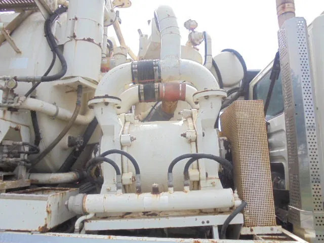 Vacuum truck DAF CF 85.410 8X4 BLADGEVEERD: picture 13