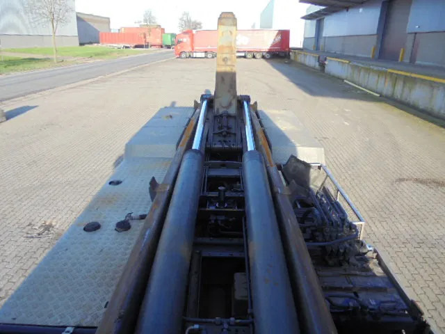 Hook lift truck DAF XF 105 410 FAD 8X4 STEEL SUSPENSION: picture 18