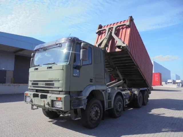Iveco Eurotrakker 410 E37H - Hook lift truck: picture 2 Iveco Eurotrakker 410 E37H - Hook lift truck: picture 2