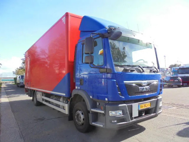 MAN TGM 12.250 - Box truck: picture 3 MAN TGM 12.250 - Box truck: picture 3