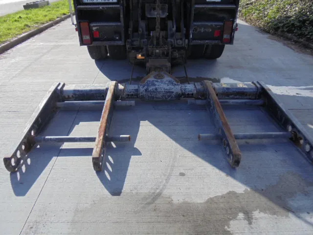 Tow truck Mercedes-Benz 2435 S/6X2/4 + ROBSON DRIVE: picture 19