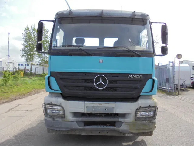 Mercedes-Benz Axor 2633 - Hook lift truck: picture 2 Mercedes-Benz Axor 2633 - Hook lift truck: picture 2
