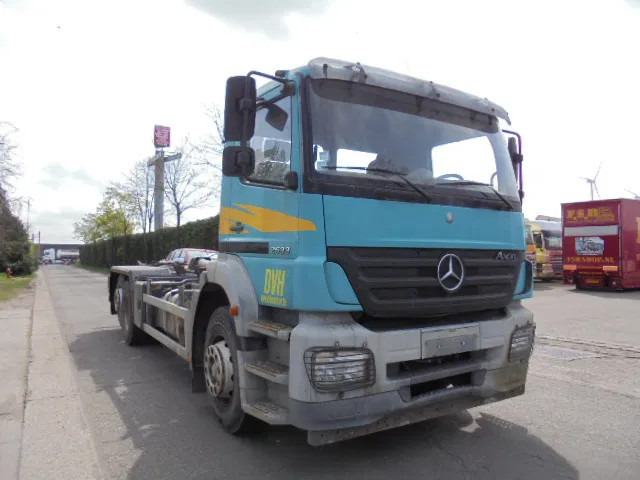 Mercedes-Benz Axor 2633 - Hook lift truck: picture 3 Mercedes-Benz Axor 2633 - Hook lift truck: picture 3