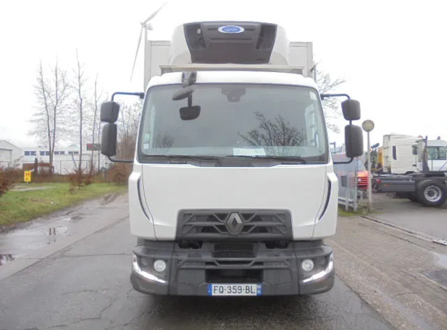 Renault D 210 FRC 2026 - Refrigerator truck: picture 2 Renault D 210 FRC 2026 - Refrigerator truck: picture 2