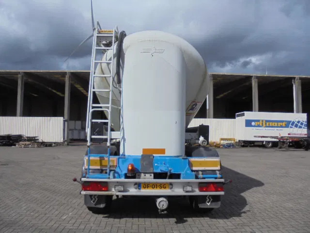 SPITZER BP SF 50 - Tanker semi-trailer: picture 5 SPITZER BP SF 50 - Tanker semi-trailer: picture 5