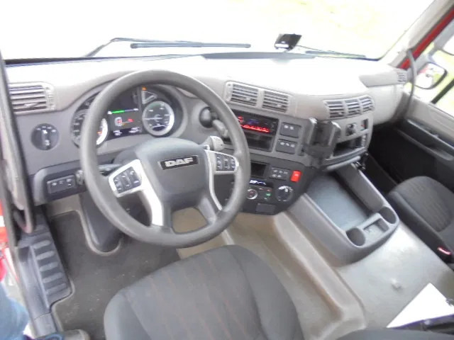 Tractor unit DAF CF 410 SSC: picture 9