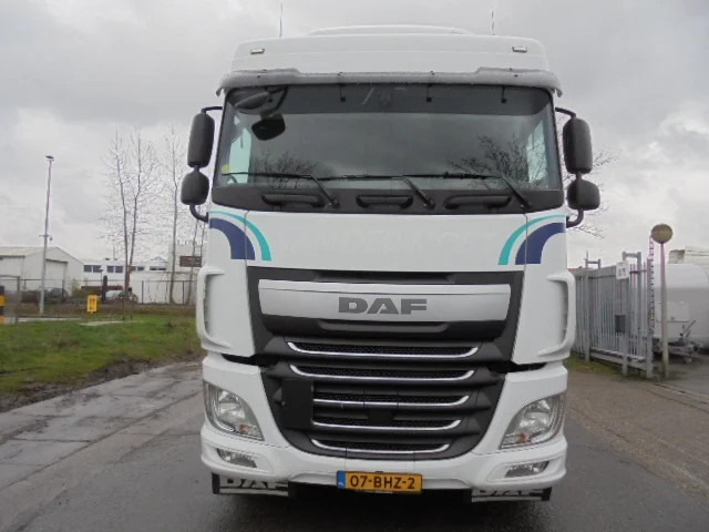 DAF XF 440 6x2 - Tractor unit: picture 2 DAF XF 440 6x2 - Tractor unit: picture 2