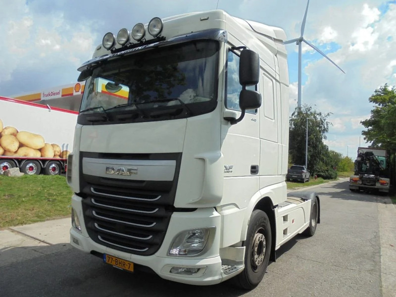 DAF XF 440 - Tractor unit: picture 1 DAF XF 440 - Tractor unit: picture 1