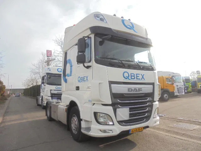 DAF XF 440 SSC ADR + COMPRESSOR - Tractor unit: picture 3 DAF XF 440 SSC ADR + COMPRESSOR - Tractor unit: picture 3
