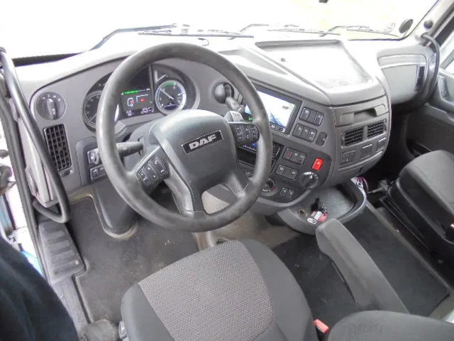 DAF XF 440 SUPER SPACE CAB NL TRUCK - Tractor unit: picture 4 DAF XF 440 SUPER SPACE CAB NL TRUCK - Tractor unit: picture 4