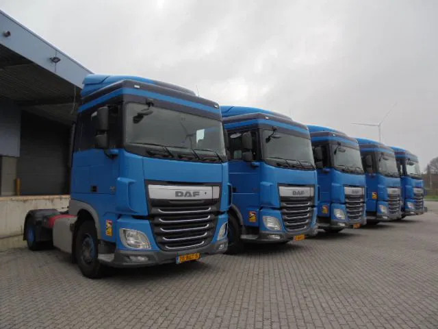DAF XF XF 106 SPACECAB - Tractor unit: picture 3 DAF XF XF 106 SPACECAB - Tractor unit: picture 3