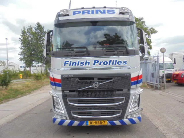 Volvo FH 420 6X2 NL TRUCK - Tractor unit: picture 2 Volvo FH 420 6X2 NL TRUCK - Tractor unit: picture 2