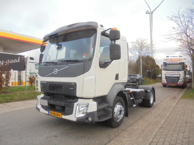 Volvo FL 260 LOW KM NL TRUCK APK 09-2026 - Tractor unit: picture 1 Volvo FL 260 LOW KM NL TRUCK APK 09-2026 - Tractor unit: picture 1
