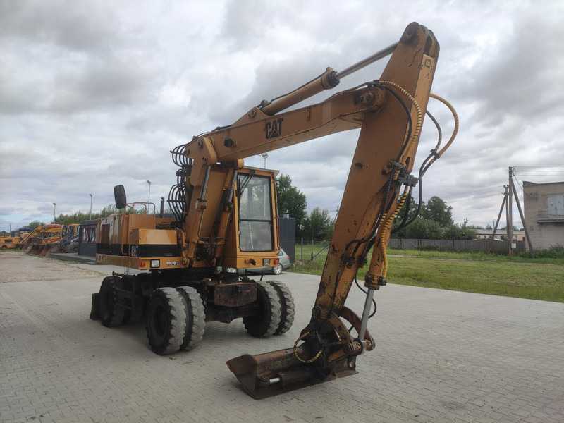 Caterpillar 214 B wheel excavator - Wheel excavator: picture 3 Caterpillar 214 B wheel excavator - Wheel excavator: picture 3