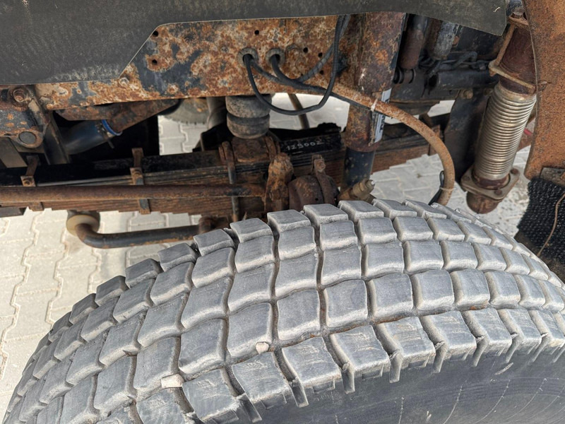 Cab chassis truck Kamaz 65111, 6x6: picture 10