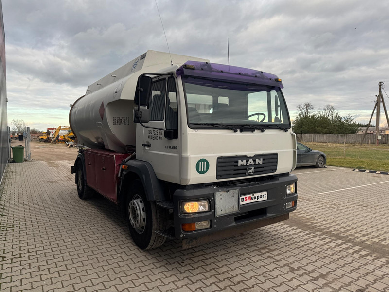 MAN FE 18.280, 13300 l - Tanker truck: picture 2 MAN FE 18.280, 13300 l - Tanker truck: picture 2