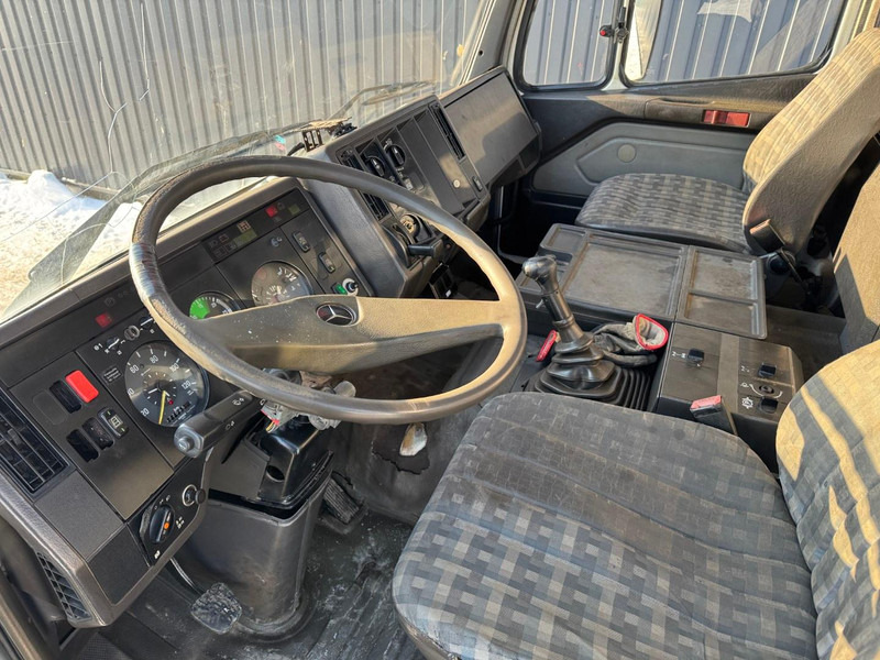 Mercedes-Benz 1722 (without crane) - Dropside/ Flatbed truck: picture 5 Mercedes-Benz 1722 (without crane) - Dropside/ Flatbed truck: picture 5