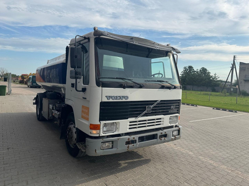 Volvo FL 7 260, 10000 liter - Tanker truck: picture 2 Volvo FL 7 260, 10000 liter - Tanker truck: picture 2