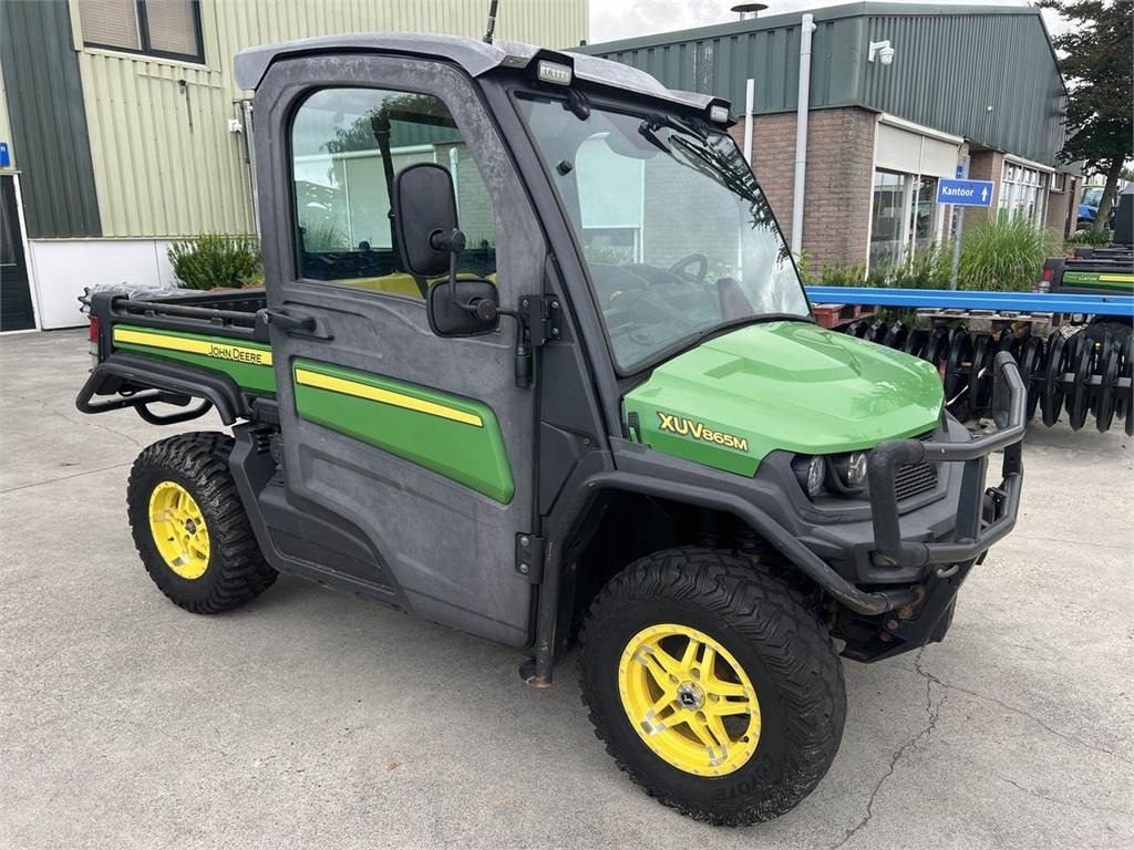 John Deere Gator XUV865M 4x4 - ATV/ Quad: picture 3 John Deere Gator XUV865M 4x4 - ATV/ Quad: picture 3