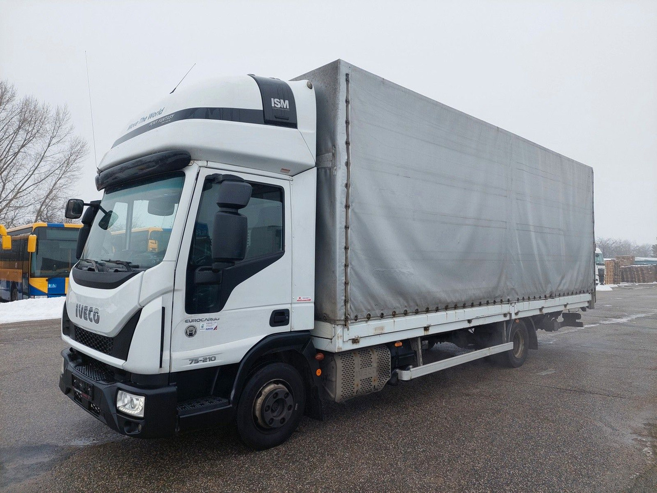 Iveco 75E21 4x2 LBW Nutzlast 3t 18 Paletten - Curtain side van: picture 1 Iveco 75E21 4x2 LBW Nutzlast 3t 18 Paletten - Curtain side van: picture 1