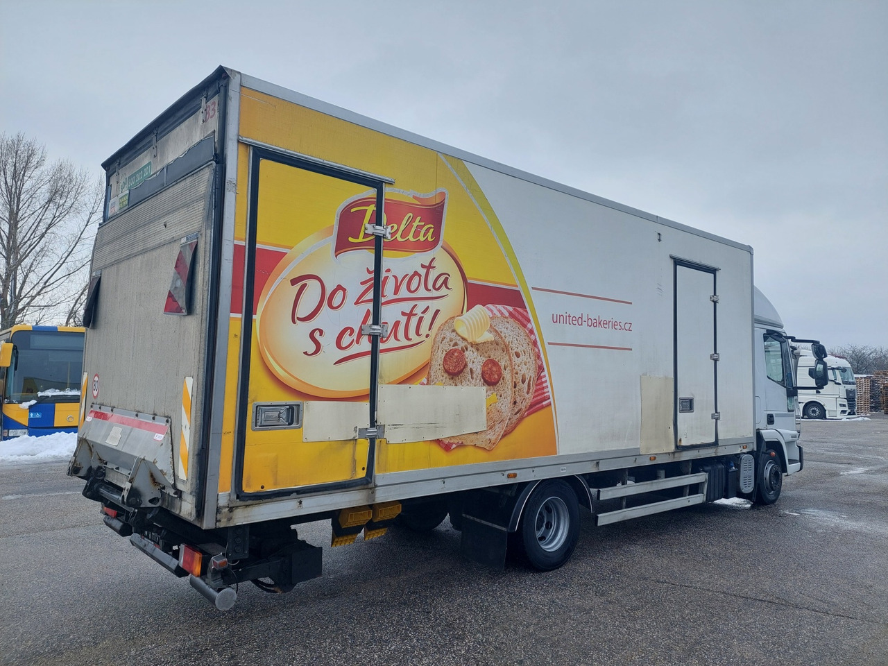 Iveco EuroCargo ML120EL22 - Box truck: picture 5 Iveco EuroCargo ML120EL22 - Box truck: picture 5